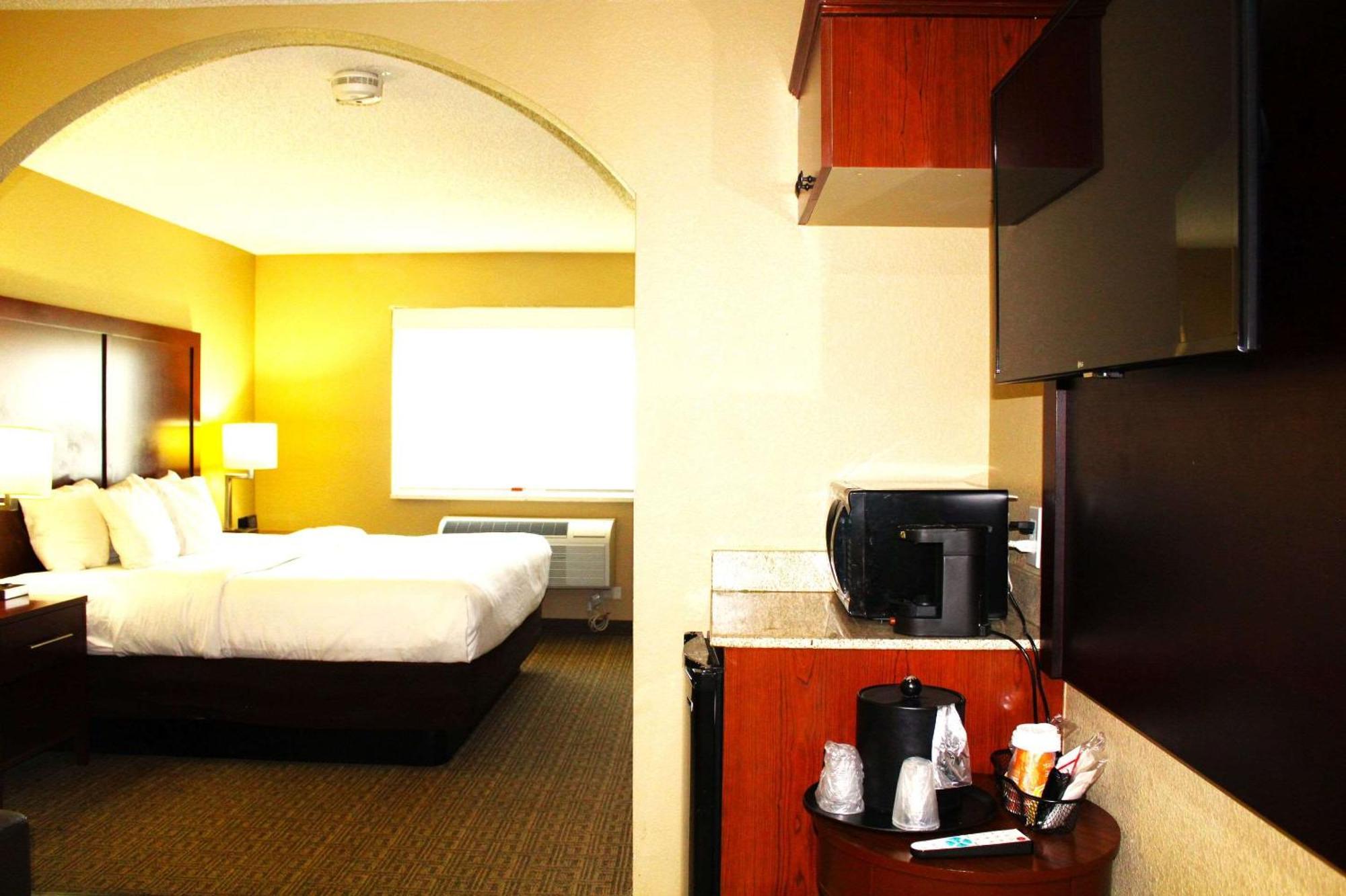Comfort Suites Lakewood - Denver Екстериор снимка