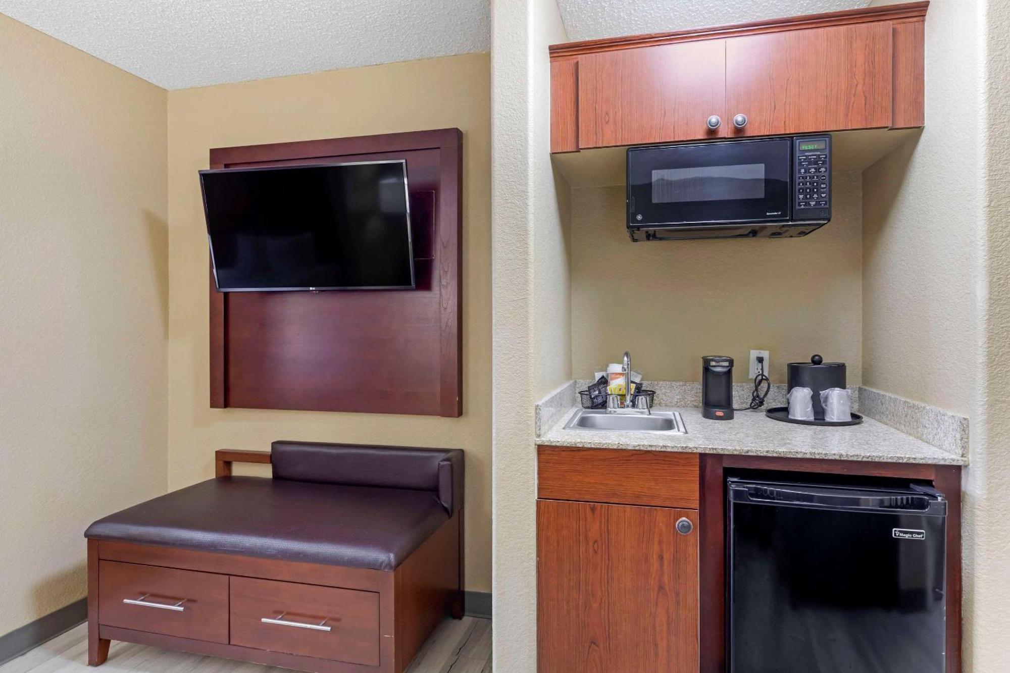 Comfort Suites Lakewood - Denver Екстериор снимка